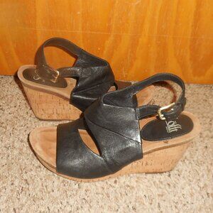 Sofft Black Leather Wedge Sandals 9